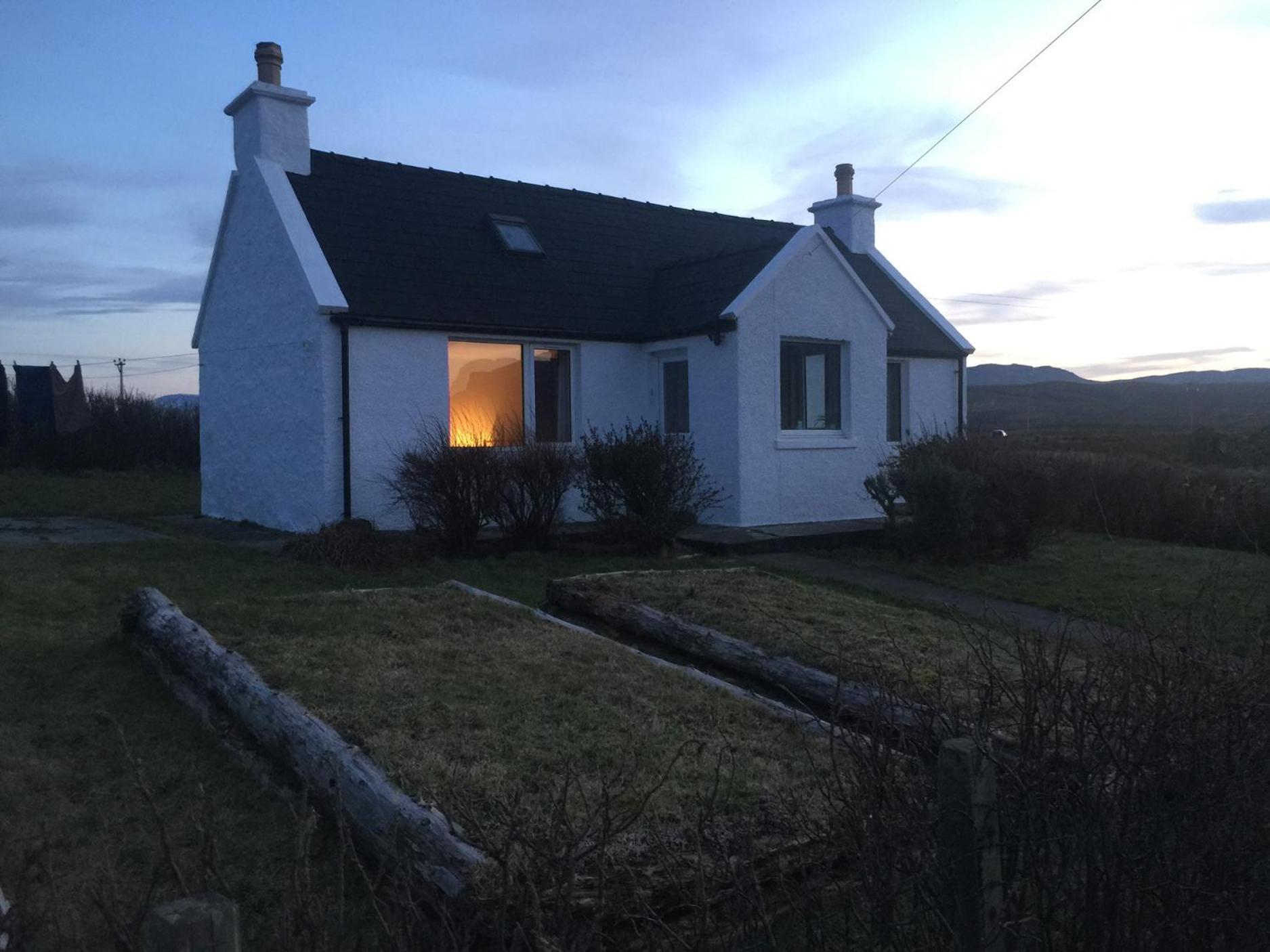 Amber'S Cottage Staffin Eksteriør billede
